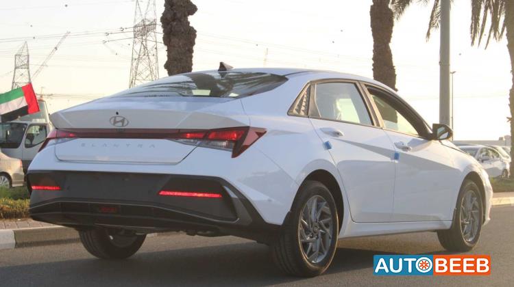 Hyundai Elantra 2024